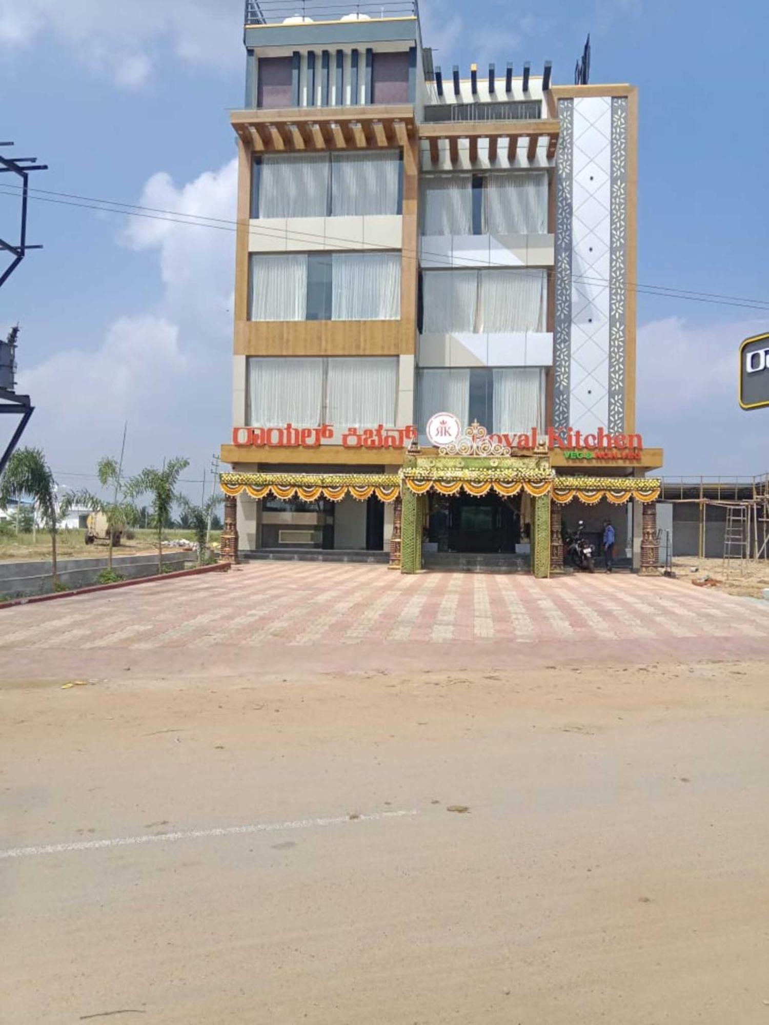 Royal Kitchen Hirisave Exterior foto